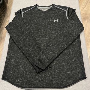 Men’s Under Armour long sleeve shirt